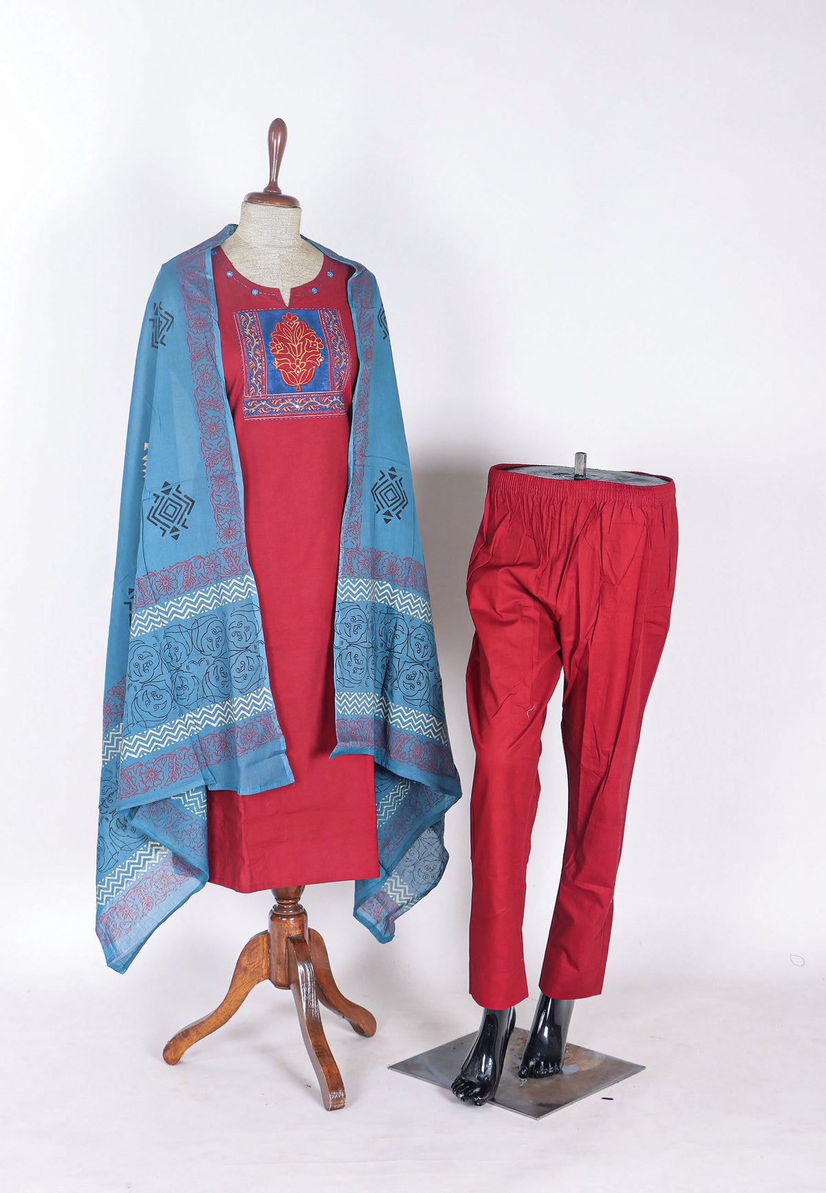 Cotton Kurtis with White and Red Colour -(SA-747)