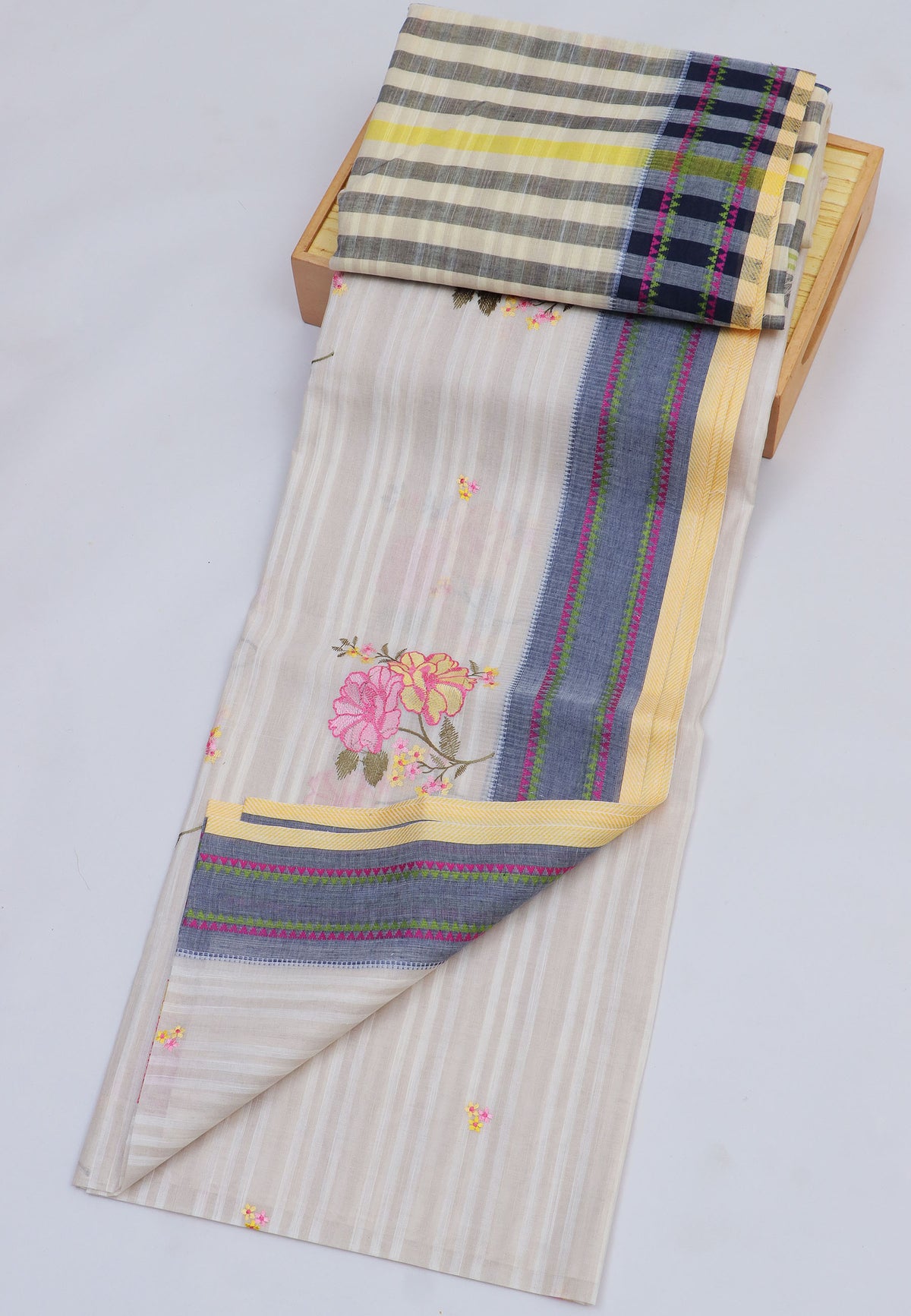 Embroidery Saree With Cream Collur and Border with Gray Shade - (SA-401)