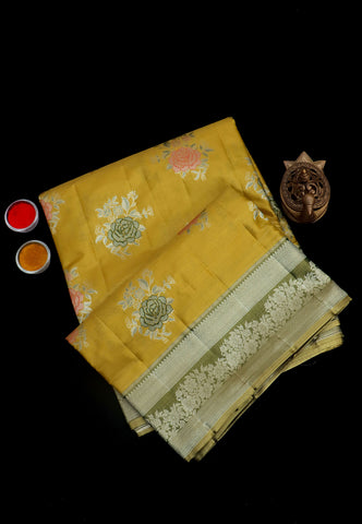 Handlooms Bridal Saree with Stripes and with Temple Border-(SA-504)