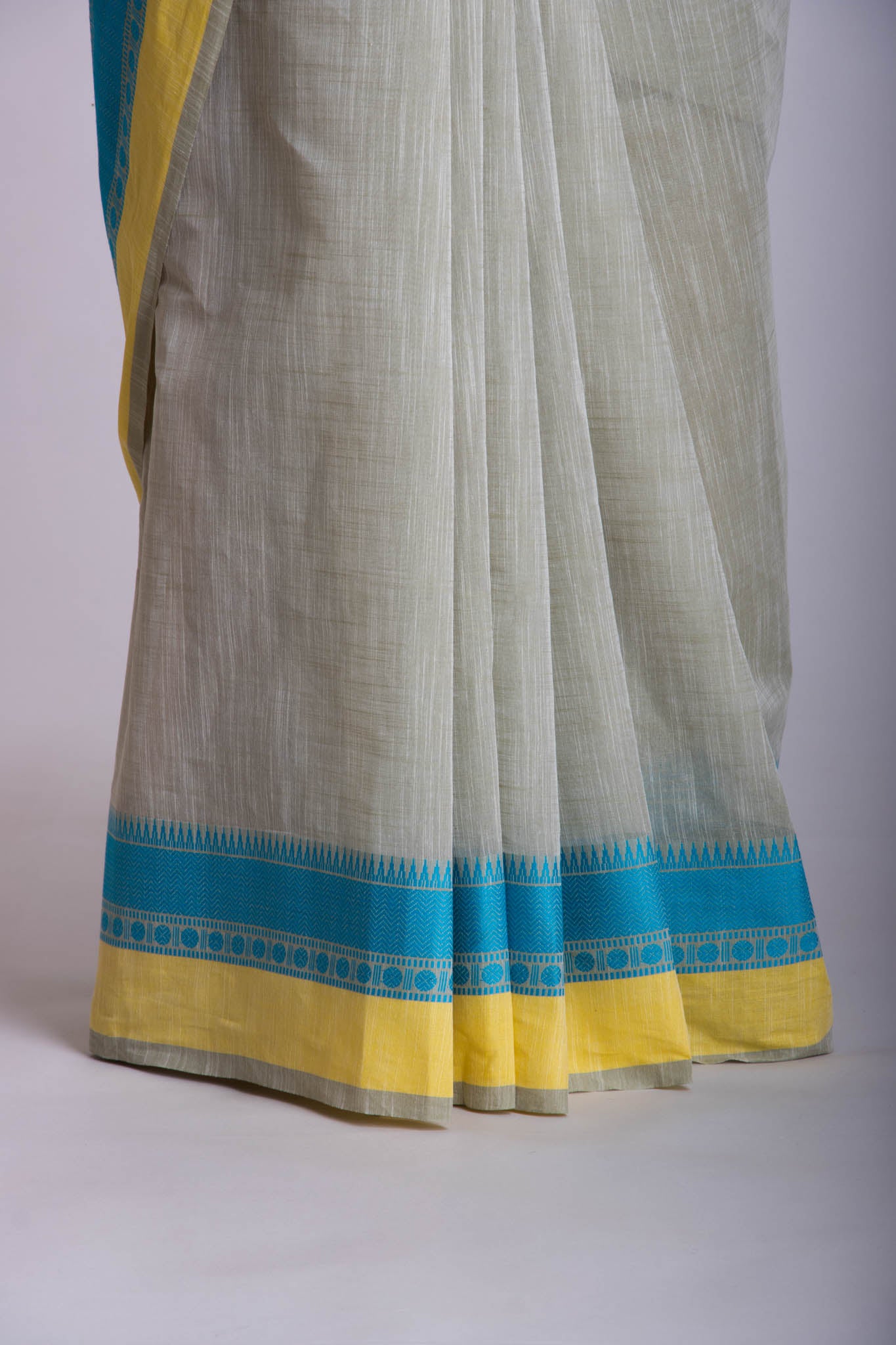 Cloud Grey with white slub effect Mangalagiri cotton saree-2 - (SA-065) - Dakshin Weaves